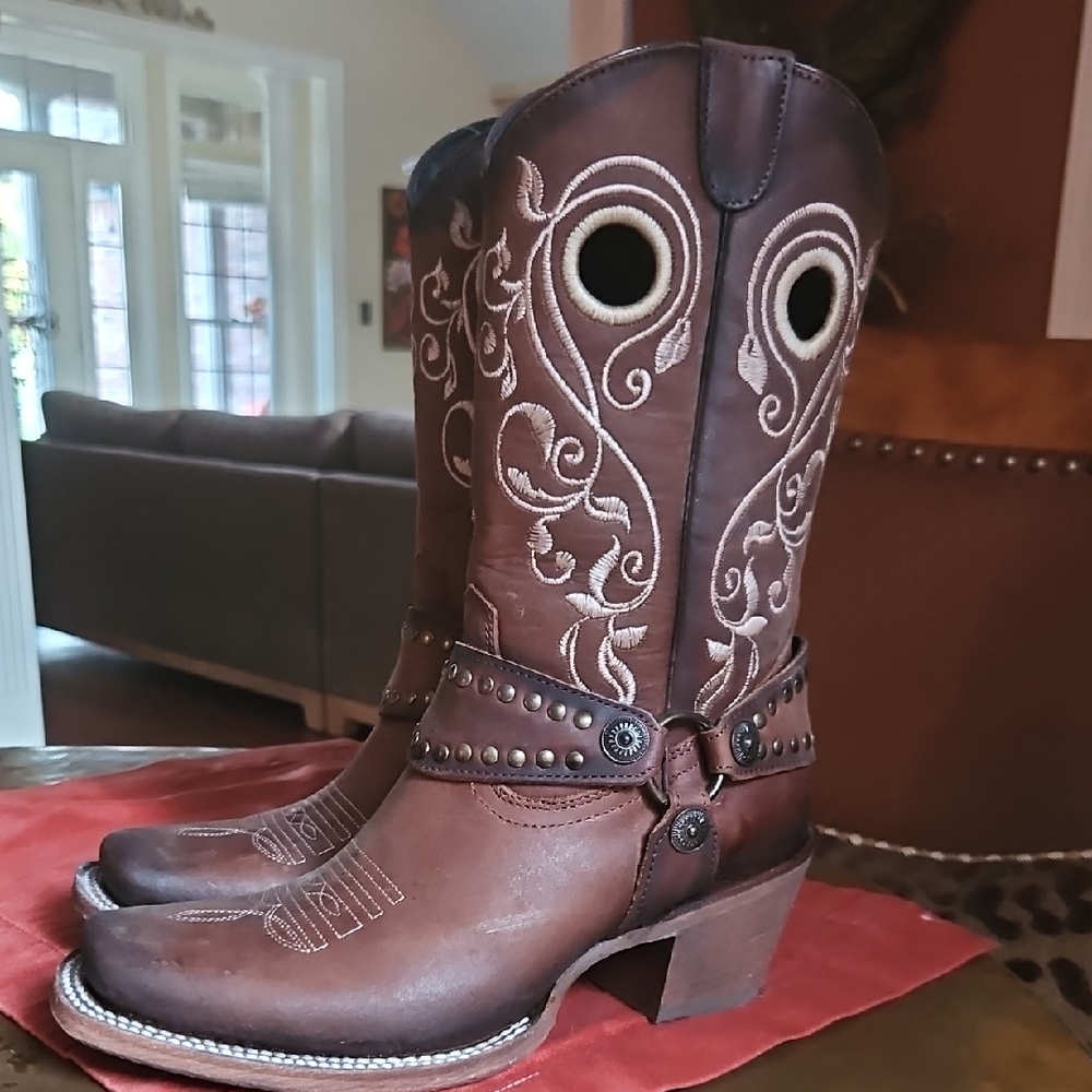 J.B. Dillon Embroidered Brown Heeled Boots